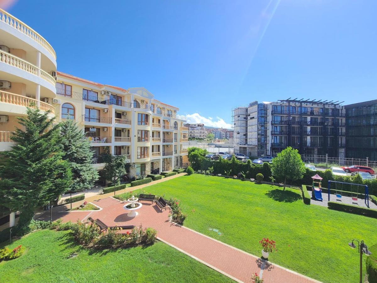 Royal Bay 2 Residence - Private Apartment - Bsr Свети Влас Екстериор снимка